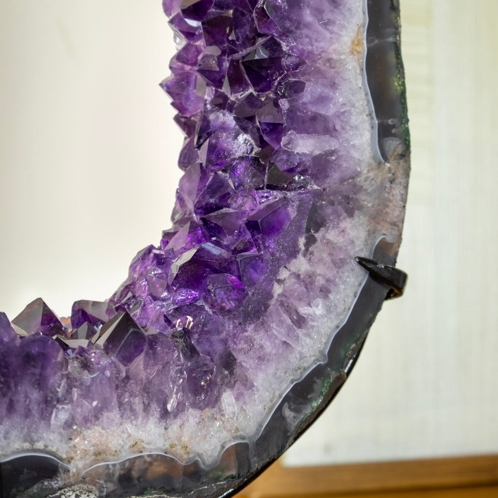 Extra Uruguayan Amethyst Druzy Hoop on Black Metal Base 6.460 kg