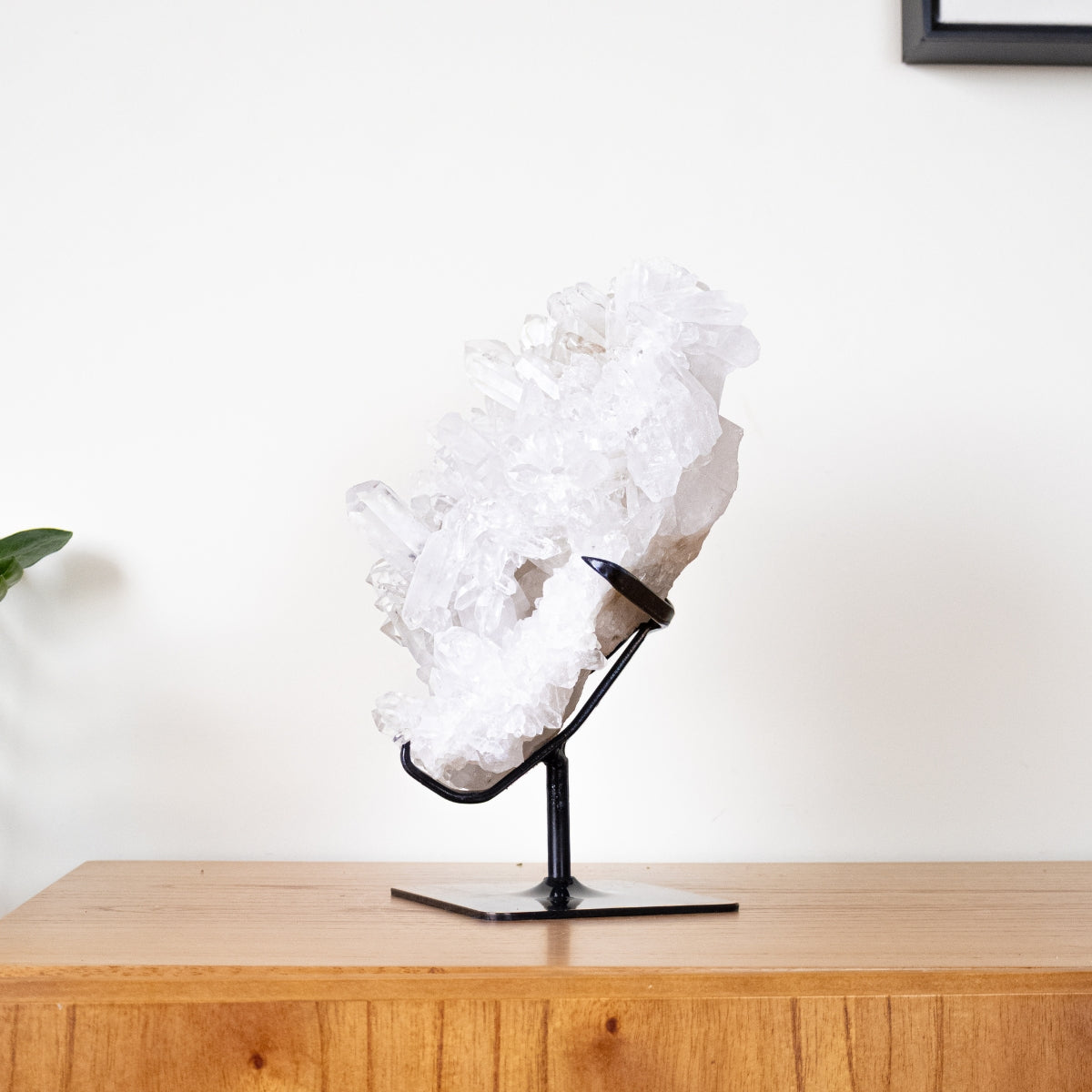 Amethyst Druzy Hoop on Metal Base 6.9 kg