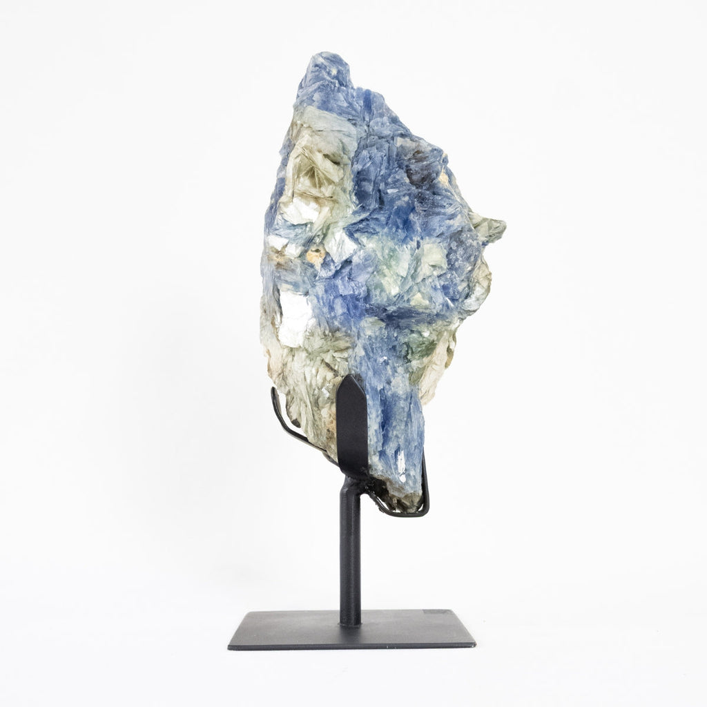 Blue Kyanite Stone with Mica Inclusion on Matte Black Metal Base 3.694 kg