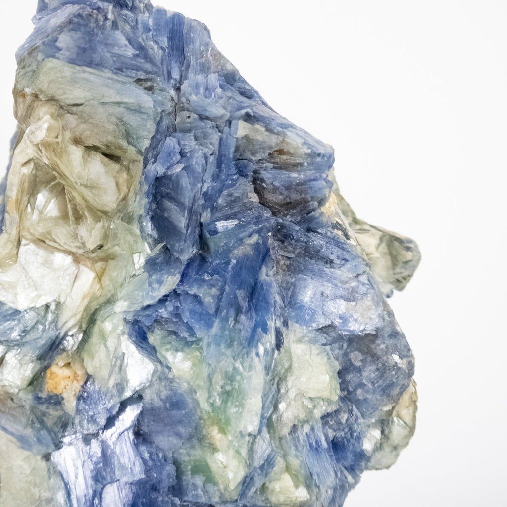 Extra Amethyst Druzy Polished Edge on Black Wood Base 3.485 kg