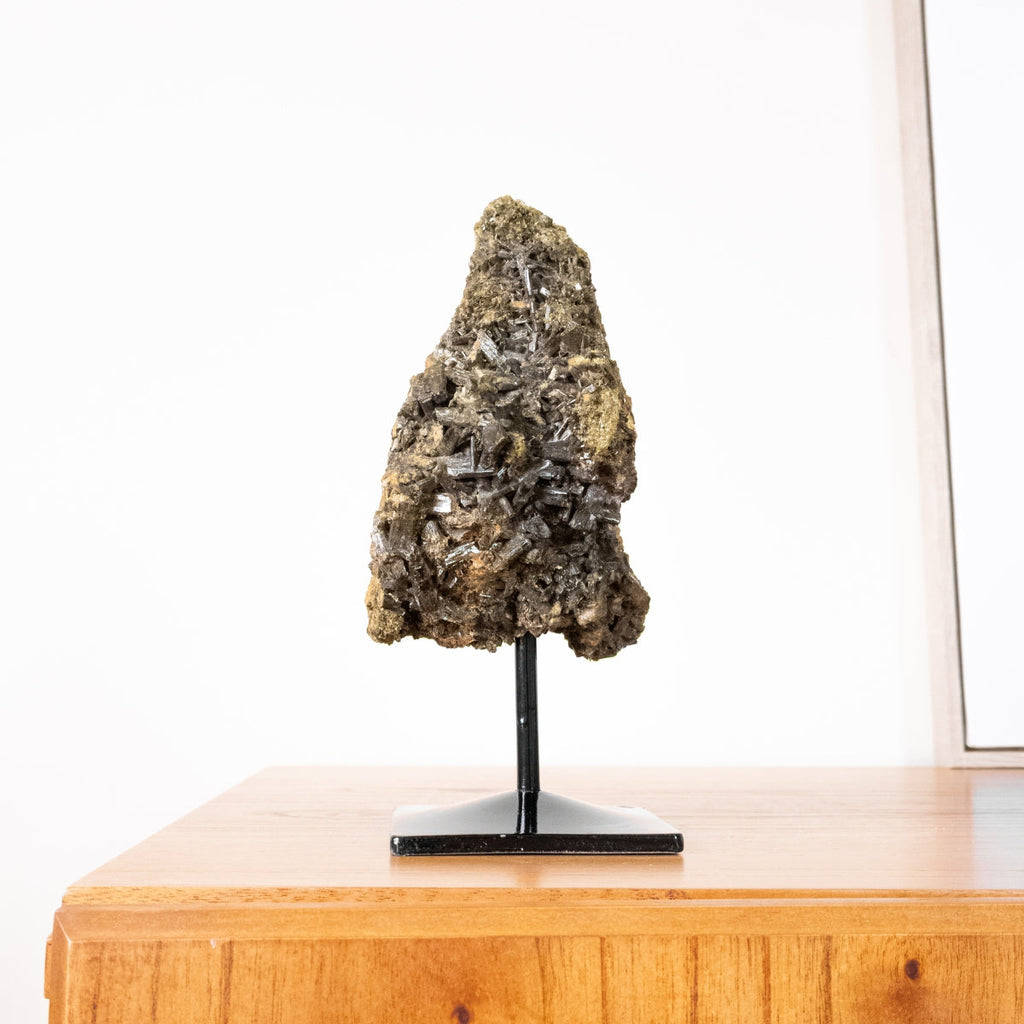 Raw Epidote Stone on Black Metal Base 2.180 kg