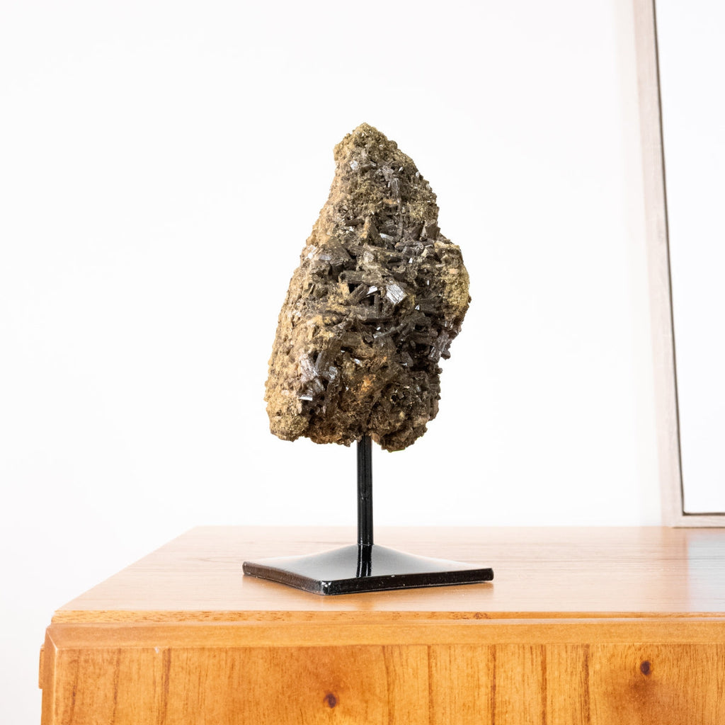 Raw Epidote Stone on Black Metal Base 2.180 kg