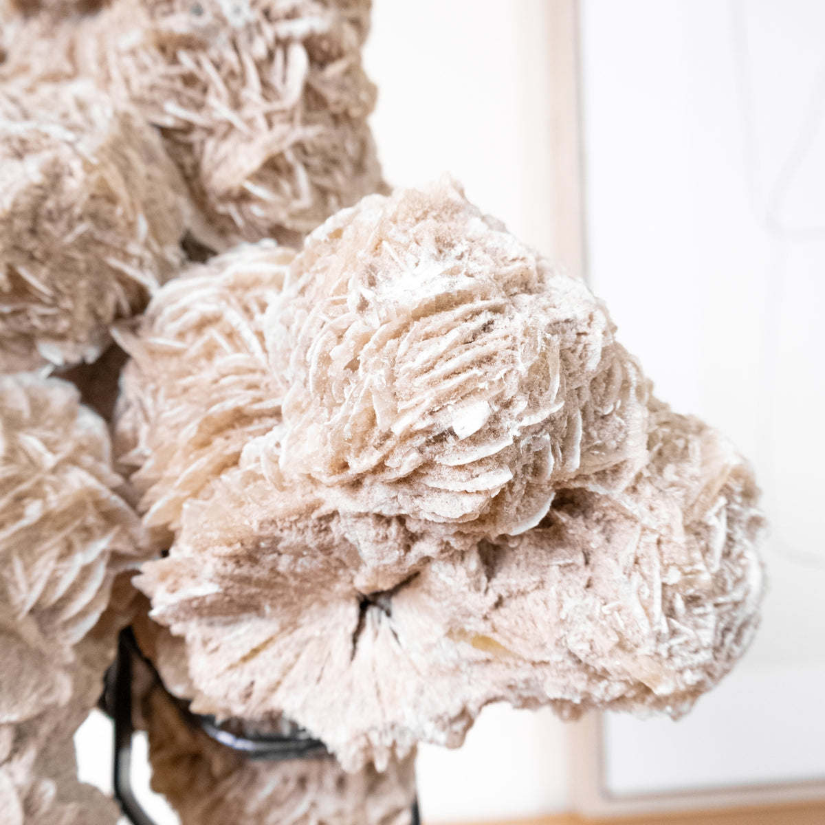 Desert Rose Stone on Black Metal Base 5.829 kg