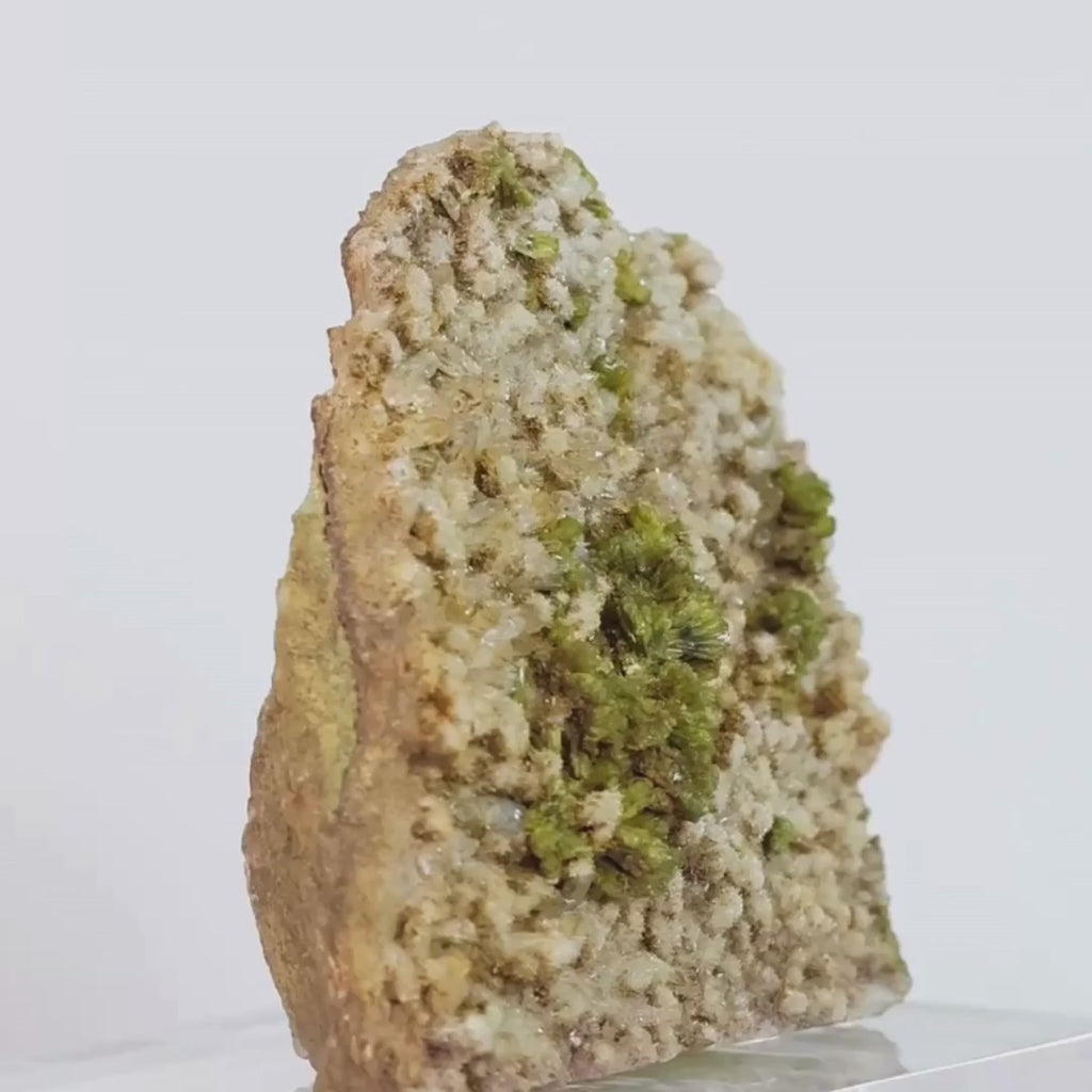 Crystallized Green Heulandite Stone in Matrix on Acrylic Base - Rare Formation (Collection) 1.016 kg