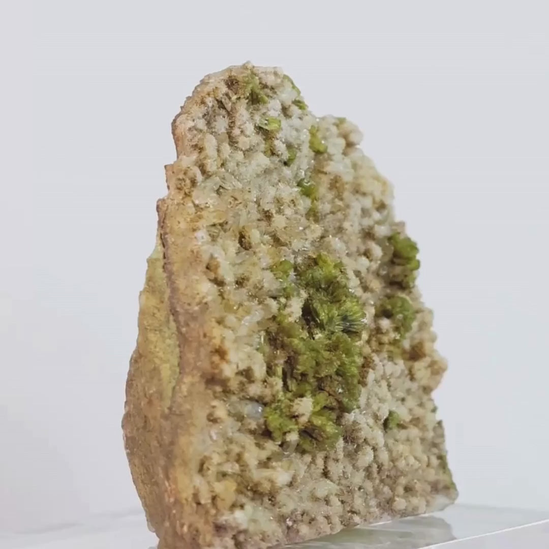 Crystallized Green Heulandite Stone in Matrix on Acrylic Base - Rare Formation (Collection) 1.016 kg